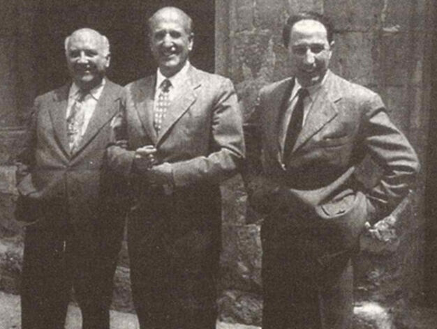 Adriano del Valle, Vicente Aleixandre y Jos&eacute; Antonio Mu&ntilde;oz Rojas en 1952