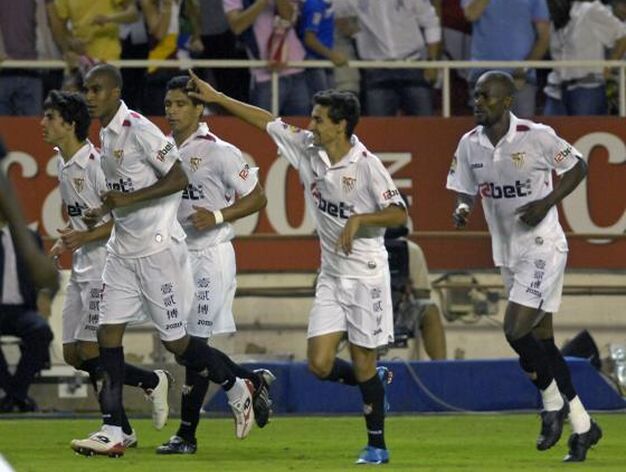 Navas celebra su primer gol.

Foto: M. Gomez/ A. Pizarro