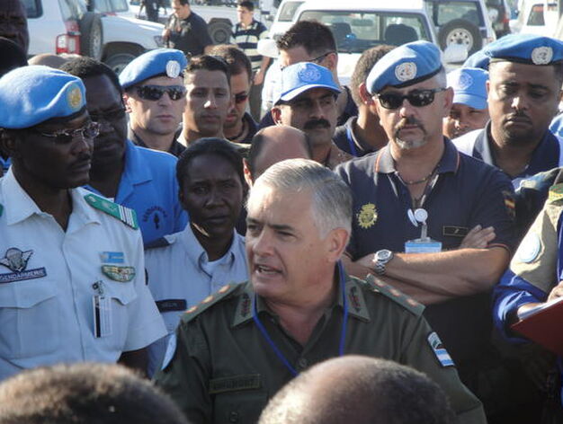 Reuni&oacute;n con el nuevo police commissioner (general de la Gendarmeria argentina).