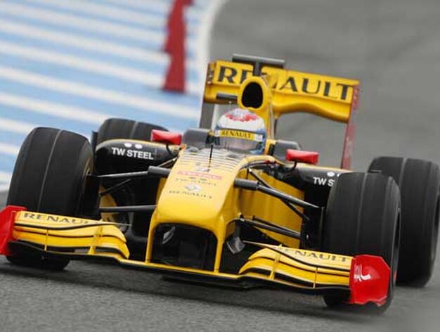 Monoplaza del piloto Vitaly Petrov del equipo Renault

Foto: Juan Carlos Toro