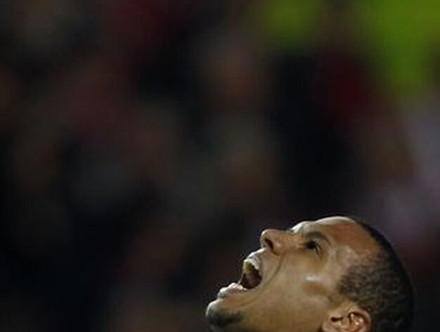 Un gol de Luis Fabiano da la victoria al Sevilla ante Osasuna. / Reuters