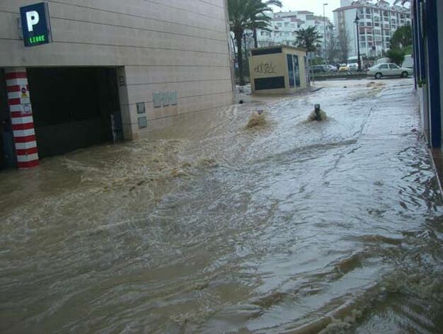 Garage inundado en Estepona.

Foto: Agencias
