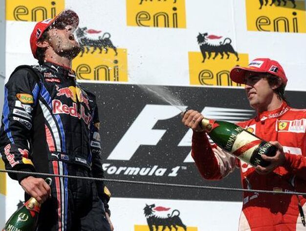 Fernando Alonso acaba segundo por detr&aacute;s de Webber en el Gran Premio de Hungr&iacute;a. / AFP