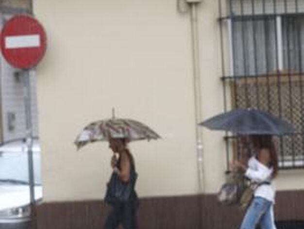 Las lluvias han acompa&ntilde;ado a los sevillanos durante todo el d&iacute;a. 

Foto: Diario de Sevilla