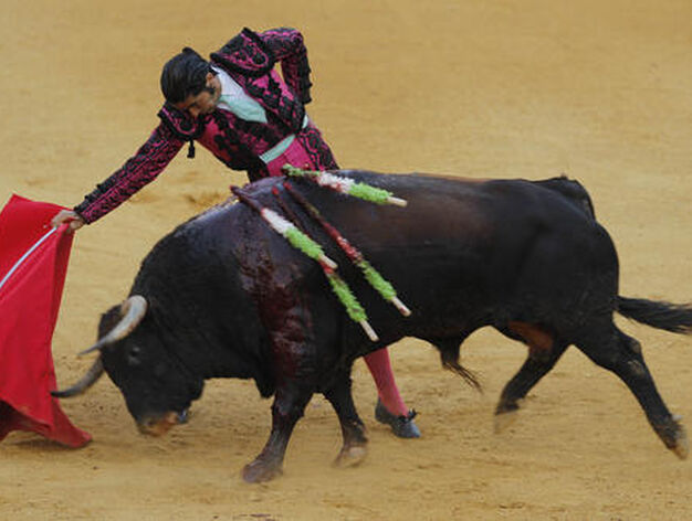 Javier Conde durante su actuaci&oacute;n, en la plaza de toros de La Malagueta.

Foto: Sergio Camacho