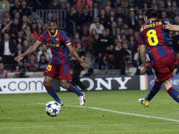 El Barcelona golea al Shakhtar en la ida de los cuartos de final de la 'Champions'. / Reuters