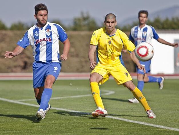 Moreno le puso ganas y obtuvo la recompensa del gol.

Foto: LOF