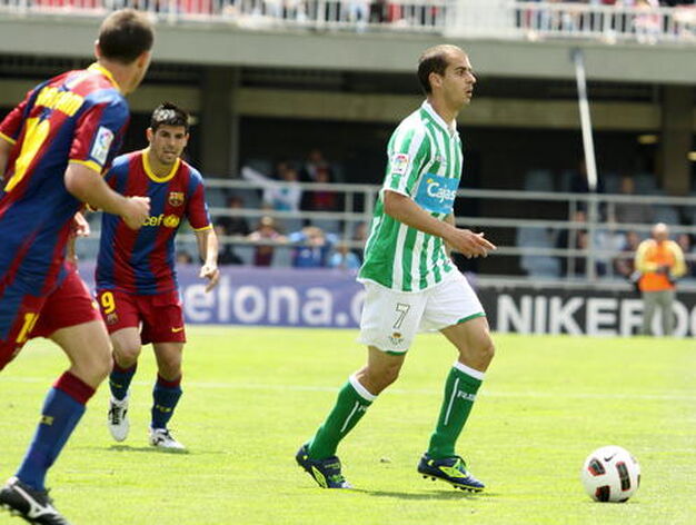 El Betis gana al Barcelona B en el Mini Estadi y saca medio billete para la Primera Divisi&oacute;n. / LOF