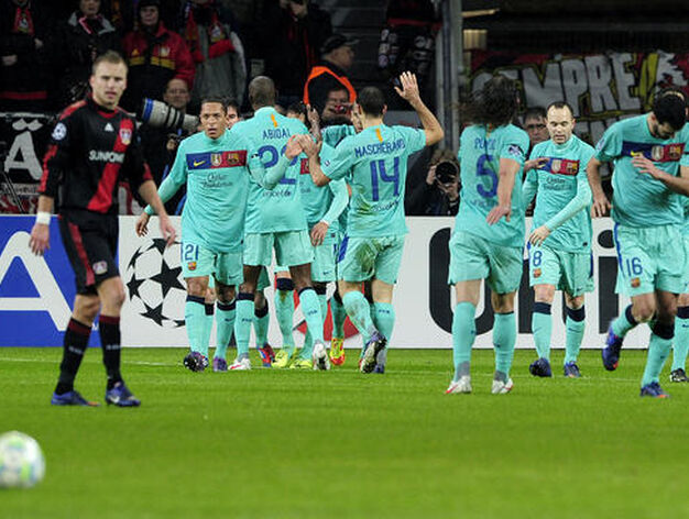 El Barcelona gana en Leverkusen (1-3) gracias a dos goles de Alexis S&aacute;nchez y uno de Messi.

Foto: AFP
