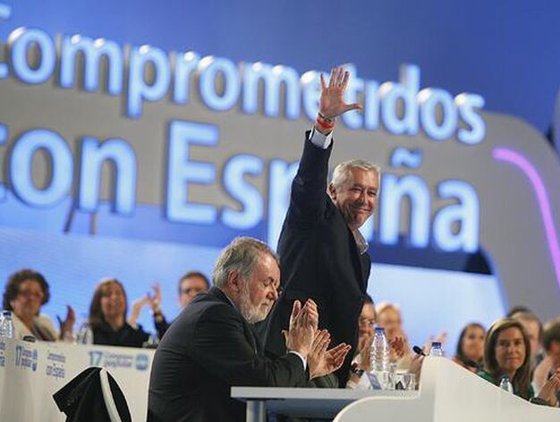 Arenas en Congreso nacional del PP en Sevilla

Foto: Pizarro