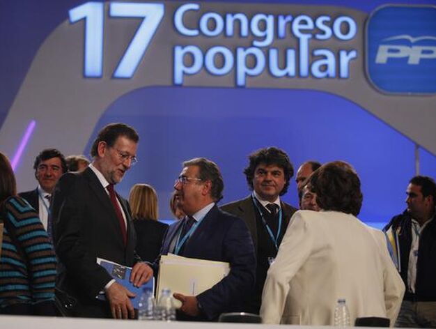 Rajoy y Zoido en Congreso nacional del PP en Sevilla

Foto: Pizarro