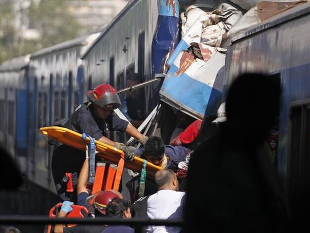 Un accidente cerca de Buenos Aires origina cientos de heridos y un gran n&uacute;mero de muertos.

Foto: AFP Photo/ Reuters