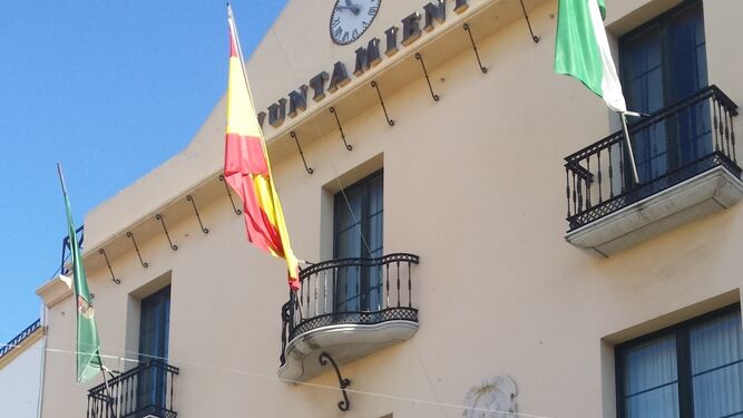 El Ayuntamiento de Vélez Málaga.