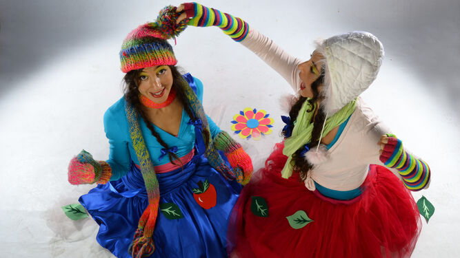 Celia Almohalla y Úrsula Ruiz, en una fotografía promocional del montaje.