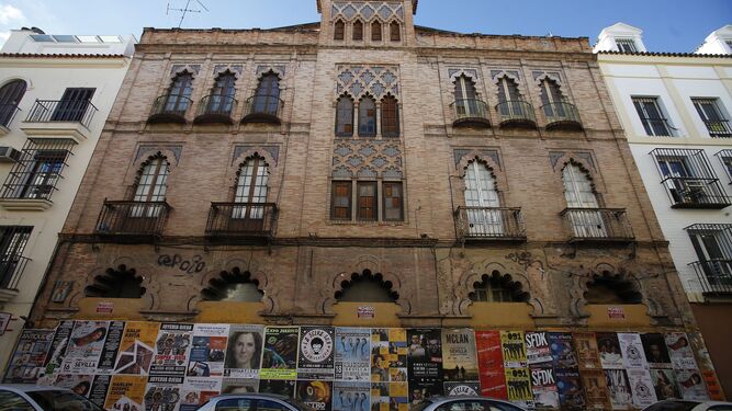 La fachada de la antigua Sala X en la calle Amor de Dios, en una imagen reciente.