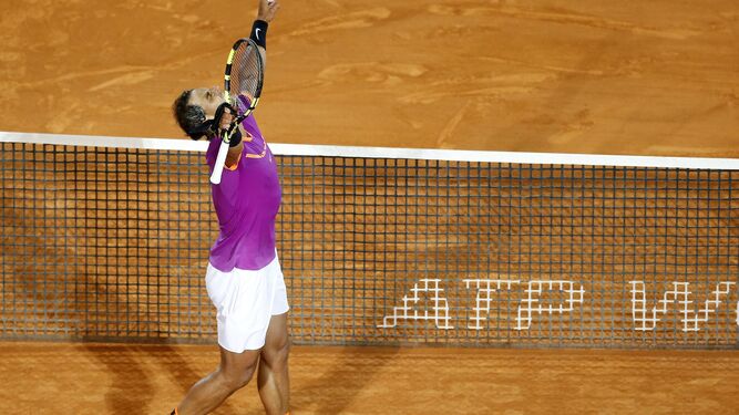 Rafa Nadal celebra su victoria ante Schwartzman.