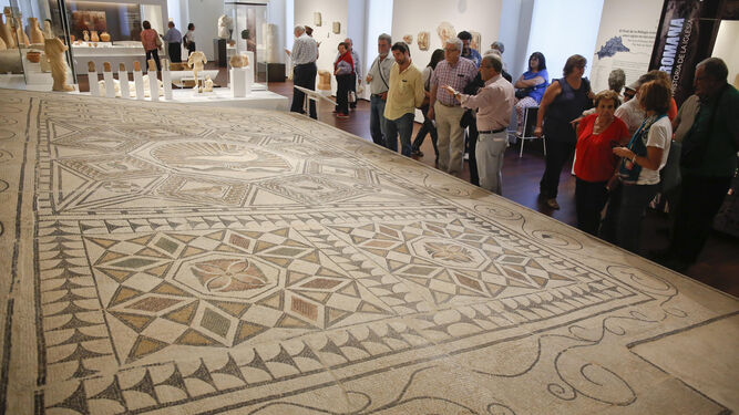 El mosaico del 'Nacimiento de Venus', hallado en Cártama y expuesto en el Museo de Málaga.