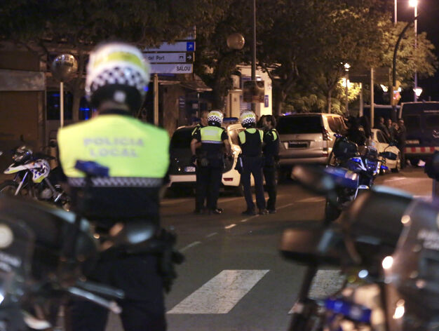Los Mossos d'Esquadra han abatido esta noche a cuatro presuntos terroristas en Cambrils