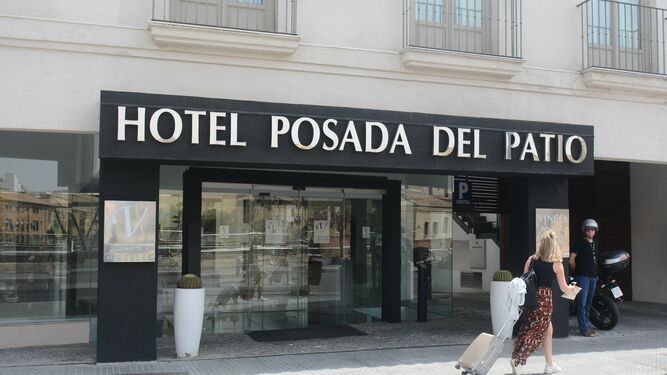 Los fondos de inversión incendian  la carrera por los hoteles en la Costa