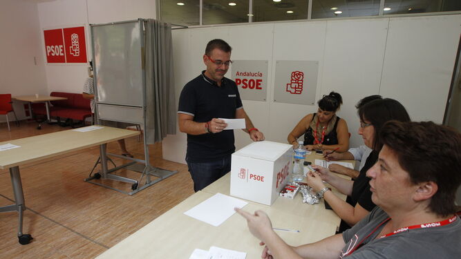 SE QUEDA Sánchez Teruel gana las primarias con    el 47% de los votos