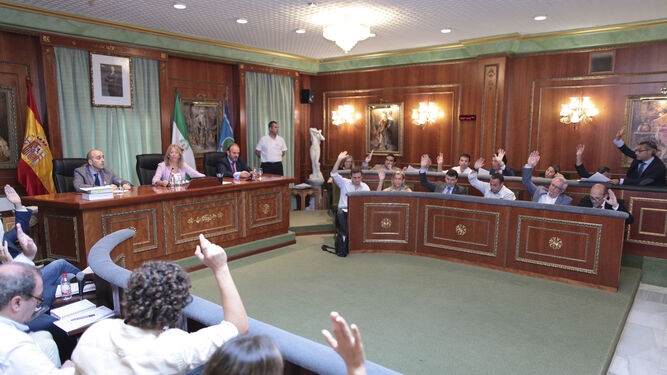 Un momento del pleno celebrado ayer en el Ayuntamiento de Marbella.