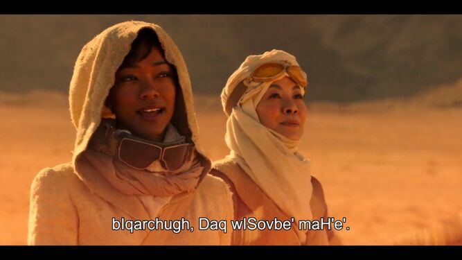 Una escena de 'Star Trek: Discovery', en Netflix, con los subtítulos en klingon, aunque la grafía es más compleja.