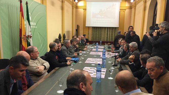 La reunión celebrada ayer por la tarde en la Delegación del Gobierno andaluz.