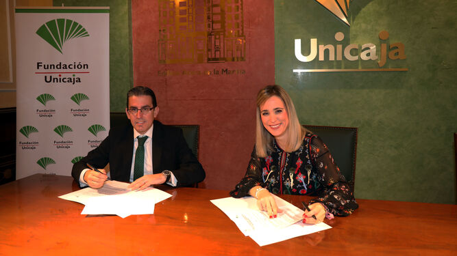 La Fundación Unicaja y Educación  firman un convenio.