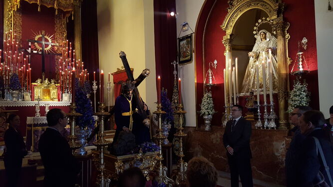 La imagen del Nazareno de los Pasos, en el interior de San Lázaro.