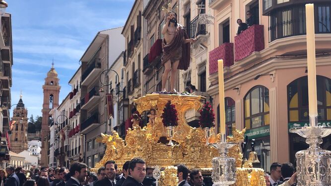 El Resucitado en procesión por Antequera.