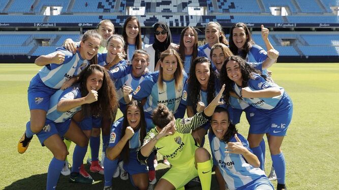 Las jugadoras del Málaga, en La Rosaleda.