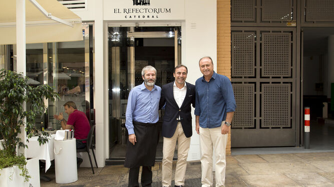 Sergio Ramírez,  coordinador de Refectorium,  Andrés Olivares y Juan Luis Pinto.
