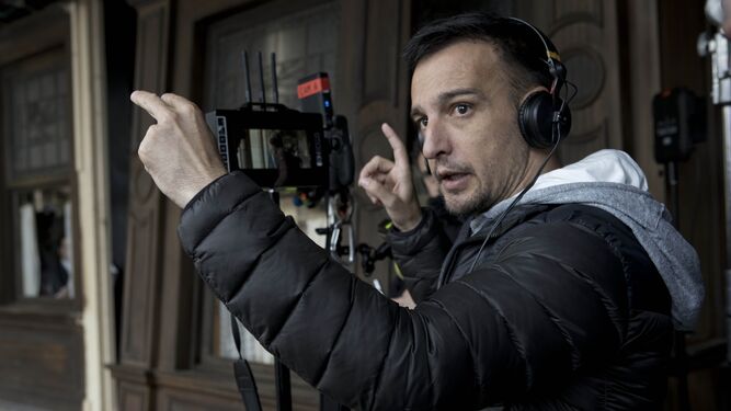 Imagen de archivo del cineasta Alejandro Amenábar durante un rodaje.
