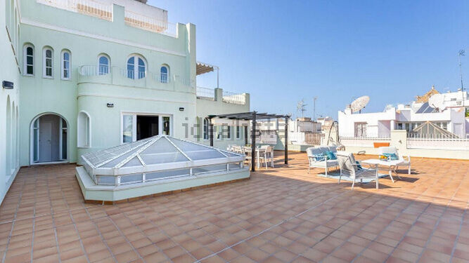 Una de las casas más caras a la venta en Cádiz capital, con una terraza espectacular.