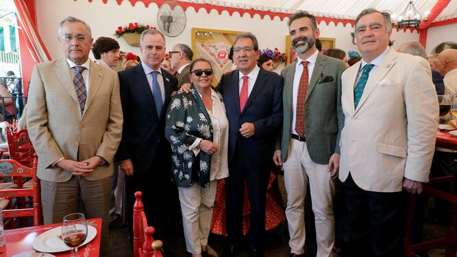 Luis Ortega, Carlos Melero y Claudio, María del Monte, Antonio Pulido, Ramón Fernández-Pacheco y José Ramón Estévez.