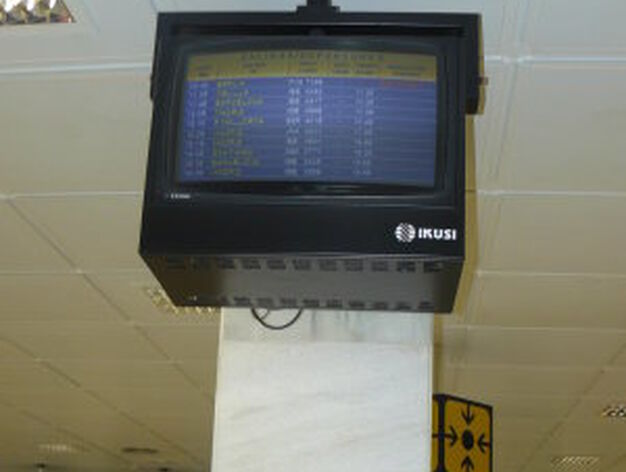 Los controles del aeropuerto de Almer&iacute;a indicaban un retraso en la salida del vuelo.

Foto: elalmeria.es