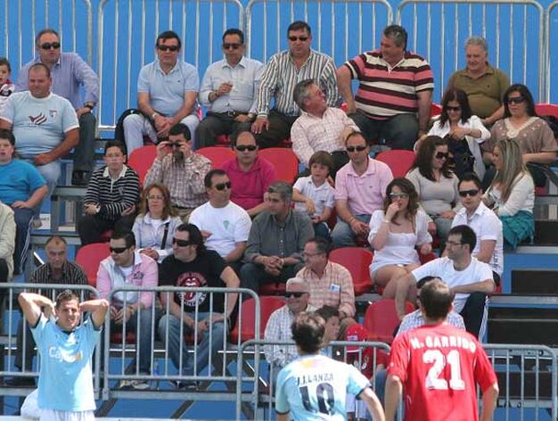 Los racinguistas perdieron de forma contundente (4-0) en su visita a la Ciudad Deportiva de Lucena

Foto: Larrea/Serviphoto