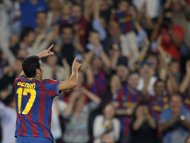 Pedro celebra el gol de la victoria azulgrana.

Foto: EFE &middot; Reuters &middot; AFP