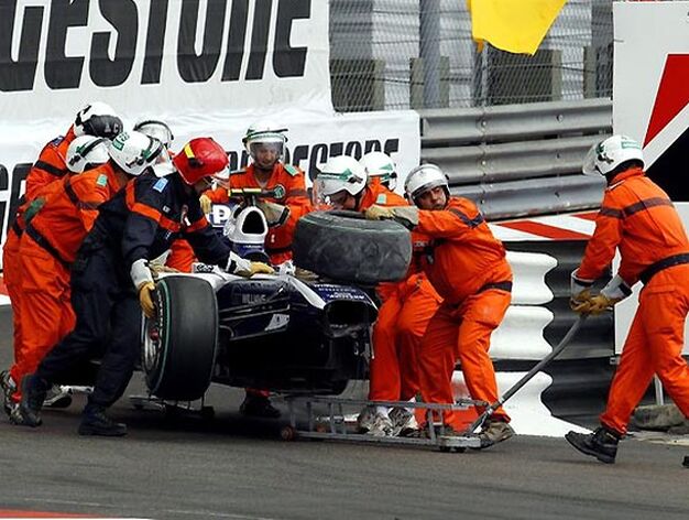 Nico Hulkenberg (Williams) se accident&oacute; al inicio del Gran Premio de M&oacute;naco.

Foto: Reuters