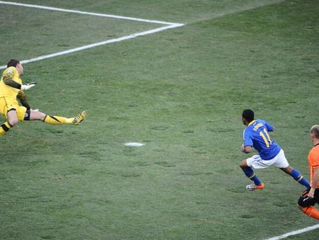 Holanda da la sorpresa y se mete en semifinales dejando fuera a Brasil en cuartos de final. / AFP
