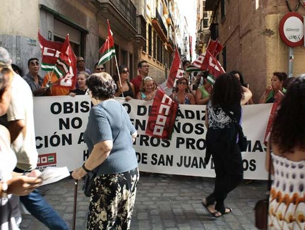 49 trabajadoras del antiguo Hospital de San Juan de Dios exigen una soluci&oacute;n a su problema laboral

Foto: Almudena Torres
