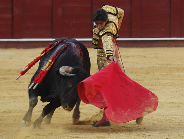 Perera firm&oacute; lo m&aacute;s destacado en una mala tarde en general para los toreros en la suerte suprema, Castella se estrell&oacute; con un mal lote y los de Hermoso de Mendoza mostraron un juego desigual.