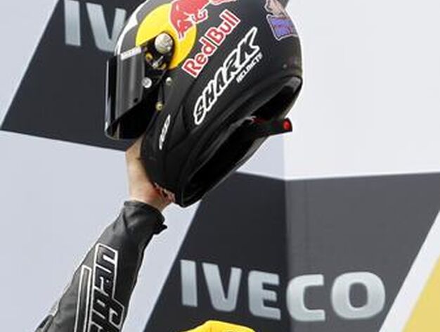 De Angelis se estrena en Moto2 imponi&eacute;ndose a Scott Redding y Andrea Iannone.

Foto: EFE &middot; AFP &middot; Reuters