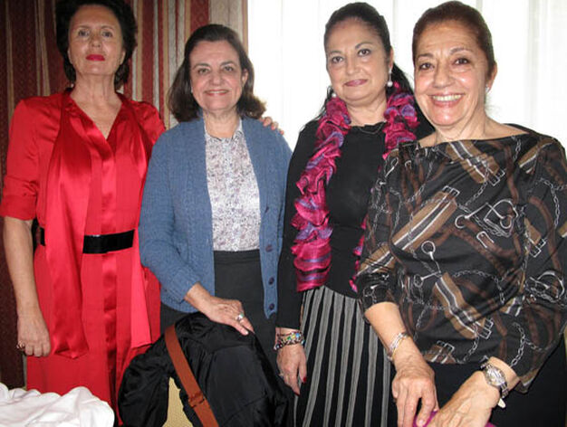 Pica Vidal, Victoria Loscertales y las hermanas Tere y Loli Reina.

Foto: Victoria Ram&iacute;rez