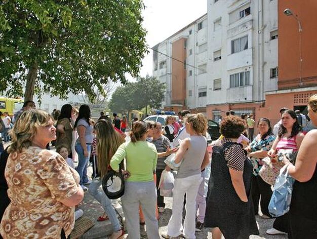 Los vecinos fueron evacuados una vez controlado el riesgo

Foto: Pascual