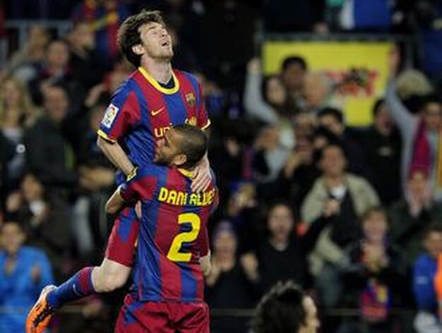 El Barcelona gana con facilidad a Osasuna (0-2) en el Camp Nou. / AFP