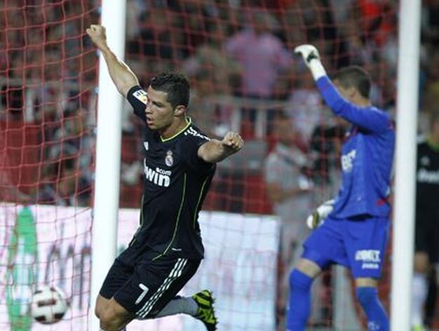 El Sevilla cae estrepitosamente ante el Real Madrid en el S&aacute;nchez Pizju&aacute;n (2-6). / Antonio Pizarro