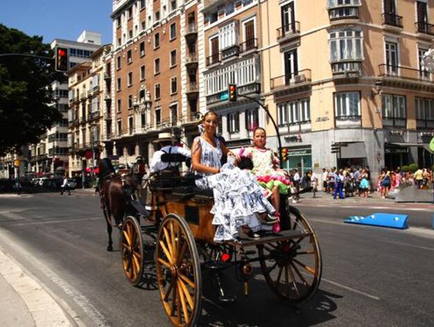 El tradicional paseo en coche de caballos, otra imagen de la Feria. 

Foto: Punto Press