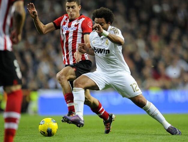 El Real Madrid golea 4-1 al Athletic de Bilbao de Bielsa en el Bernab&eacute;u. / Reuters