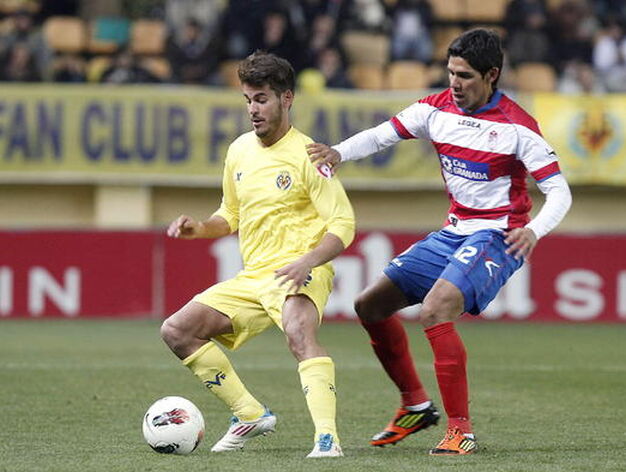 El Granada de Abel encaja su primera derrota al caer contra el Villarreal (3-1). / EFE